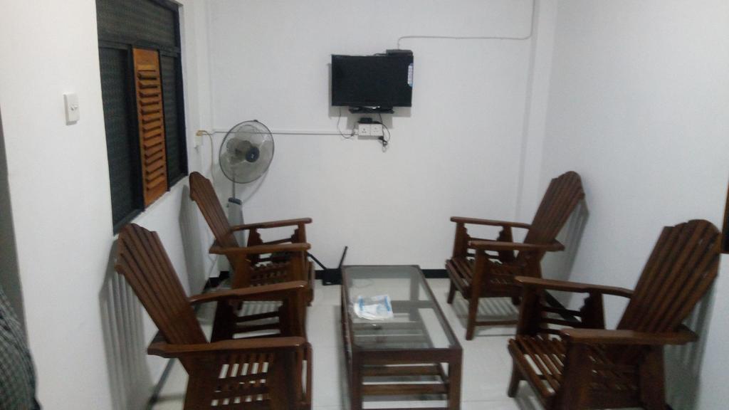 Relax Home Rambukkana Exterior photo
