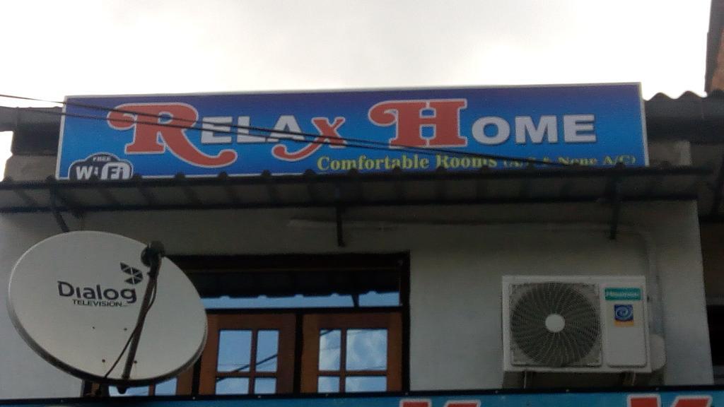 Relax Home Rambukkana Exterior photo
