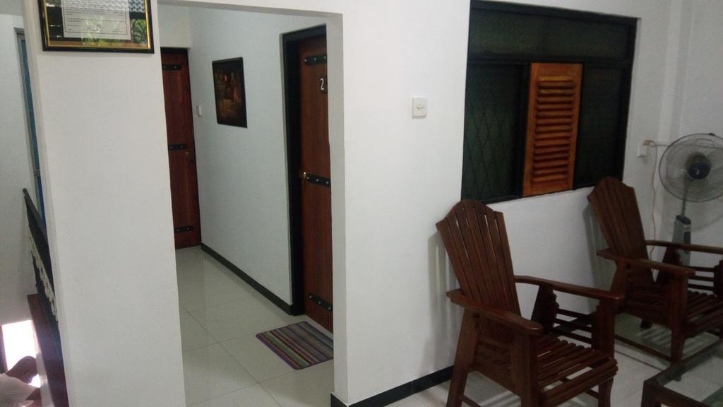 Relax Home Rambukkana Exterior photo